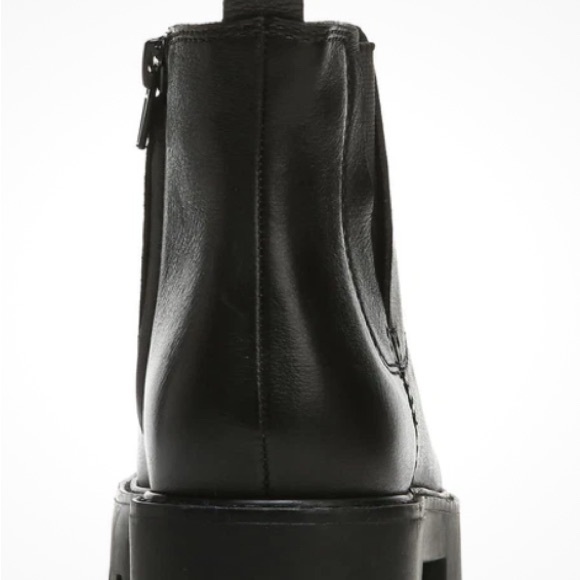 Zodiac Shiloh Black Leather Ankle Boots - Picture 5 of 7